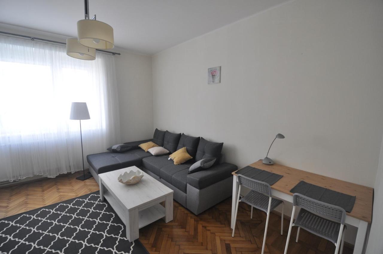 Avis - City 33 Apartment