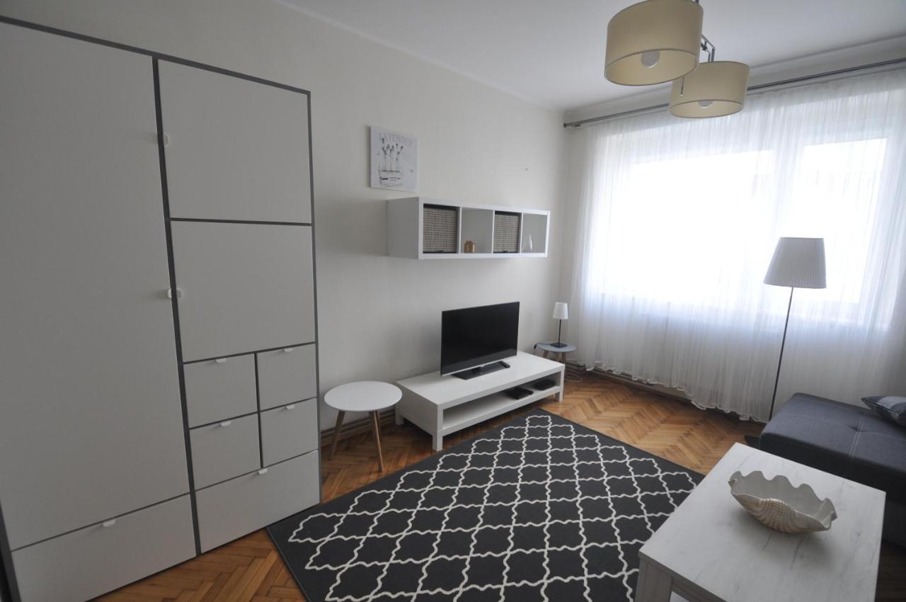 Avis - City 33 Apartment *